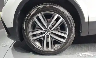 Volkswagen Tiguan 2022 2.0 автомат (гидро), миниатюра 5