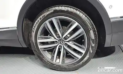 Volkswagen Tiguan 2022 2.0 автомат (гидро), миниатюра 7