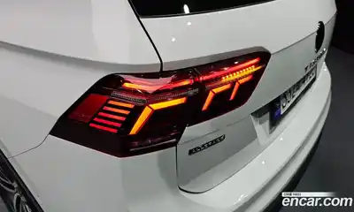 Volkswagen Tiguan 2022 2.0 автомат (гидро), миниатюра 9