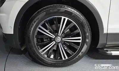 Volkswagen Tiguan 2020 2.0 автомат (гидро), миниатюра 5