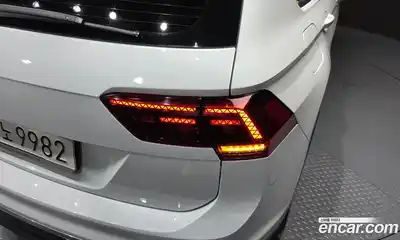Volkswagen Tiguan 2020 2.0 автомат (гидро), миниатюра 9