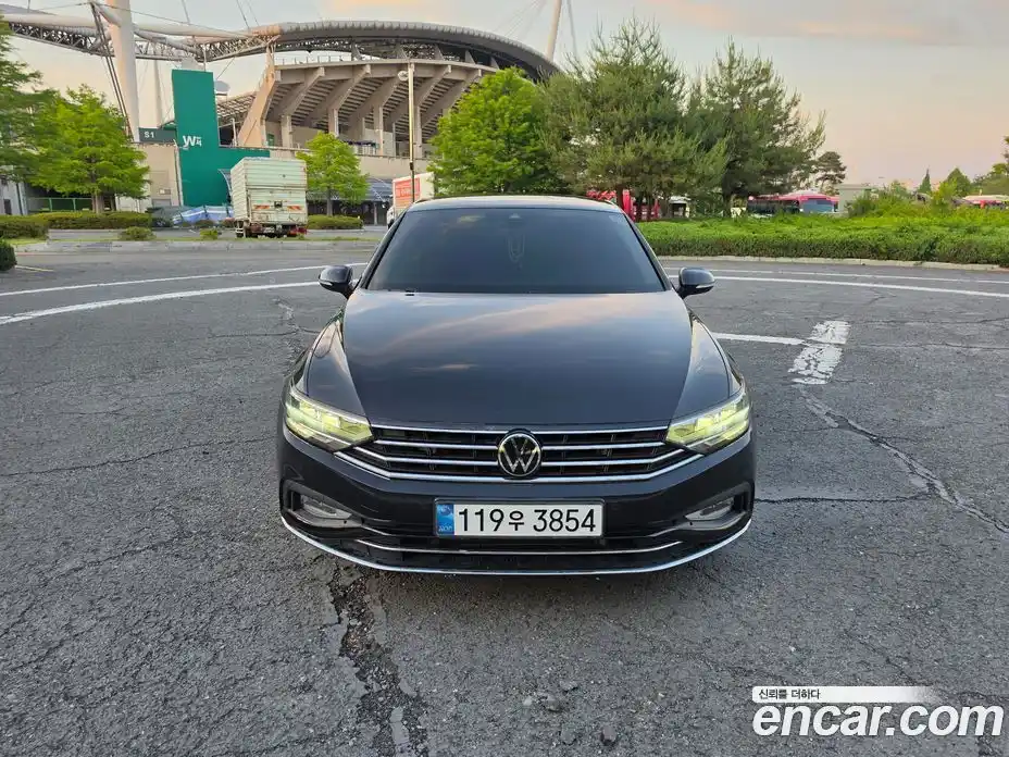 Volkswagen Passat 2021 2.0 автомат (гидро), фото 3
