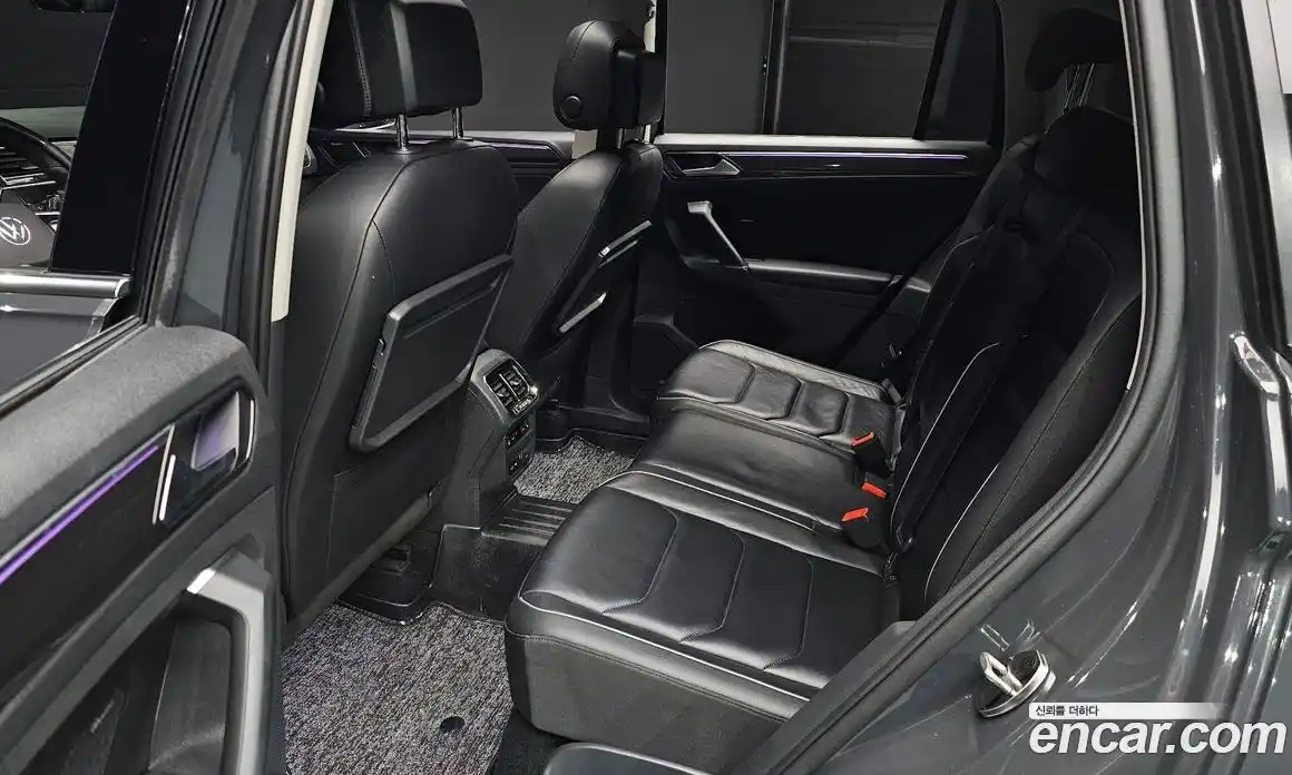 Volkswagen Tiguan 2018 2.0 автомат (гидро), фото 12