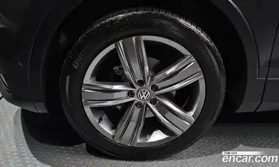 Volkswagen Tiguan 2018 2.0 автомат (гидро), миниатюра 5