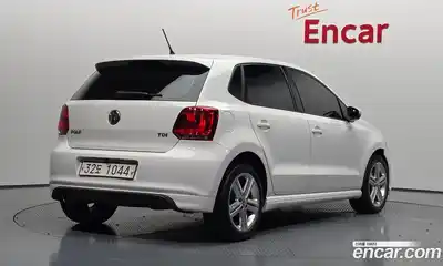 Volkswagen Polo 2014 1.6 автомат (гидро), миниатюра 2