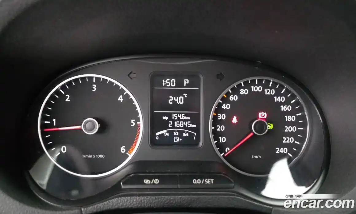Volkswagen Polo 2014 1.6 автомат (гидро), фото 8