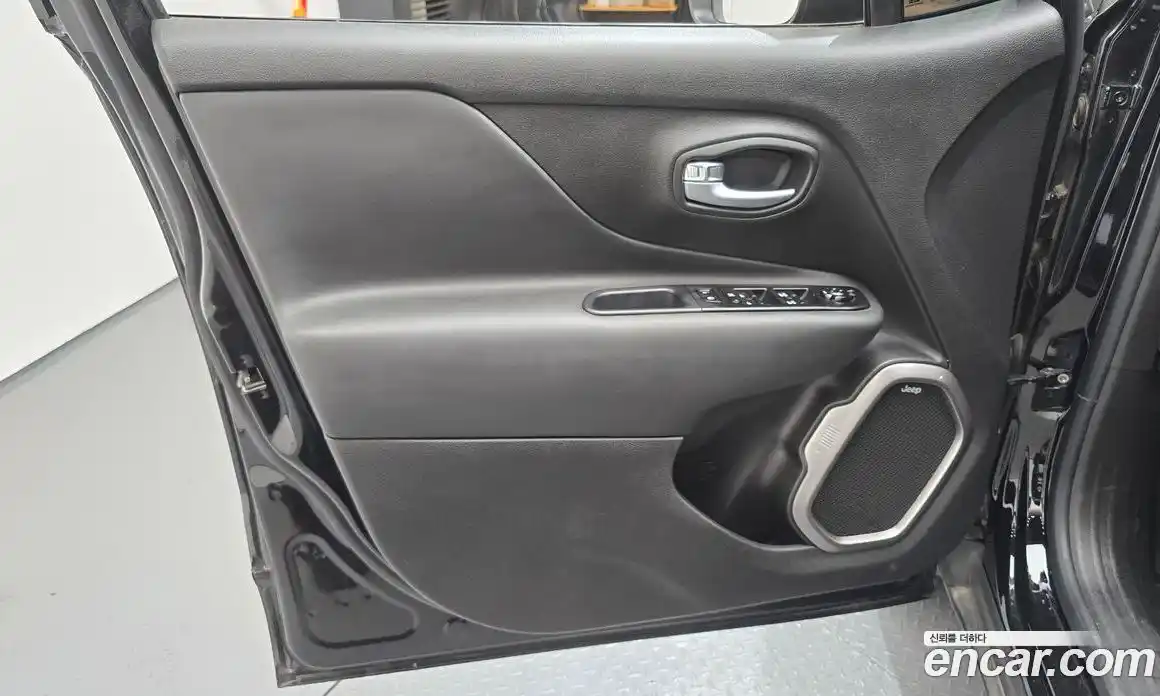 Jeep Renegade 2022 1.3 автомат (гидро), фото 14
