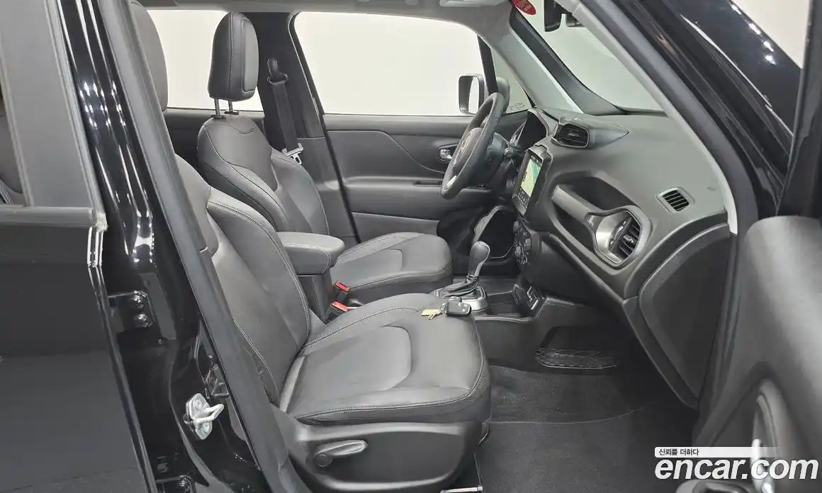Jeep Renegade 2022 1.3 автомат (гидро), фото 17