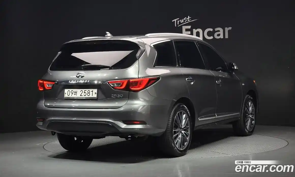 Infiniti QX60 2017 3.5 автомат (гидро), фото 2 Infiniti QX60 2017 3.5 автомат (гидро), фото 2