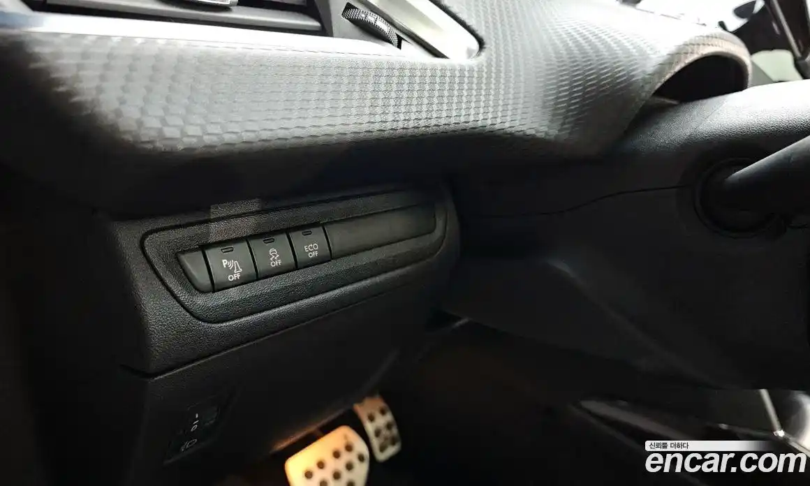 Peugeot 2008 2016 1.6 автомат (гидро), фото 13