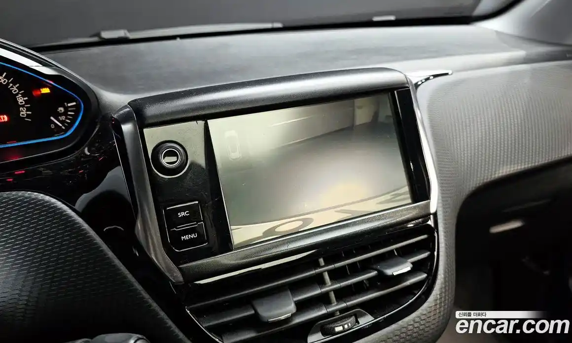 Peugeot 2008 2016 1.6 автомат (гидро), фото 17