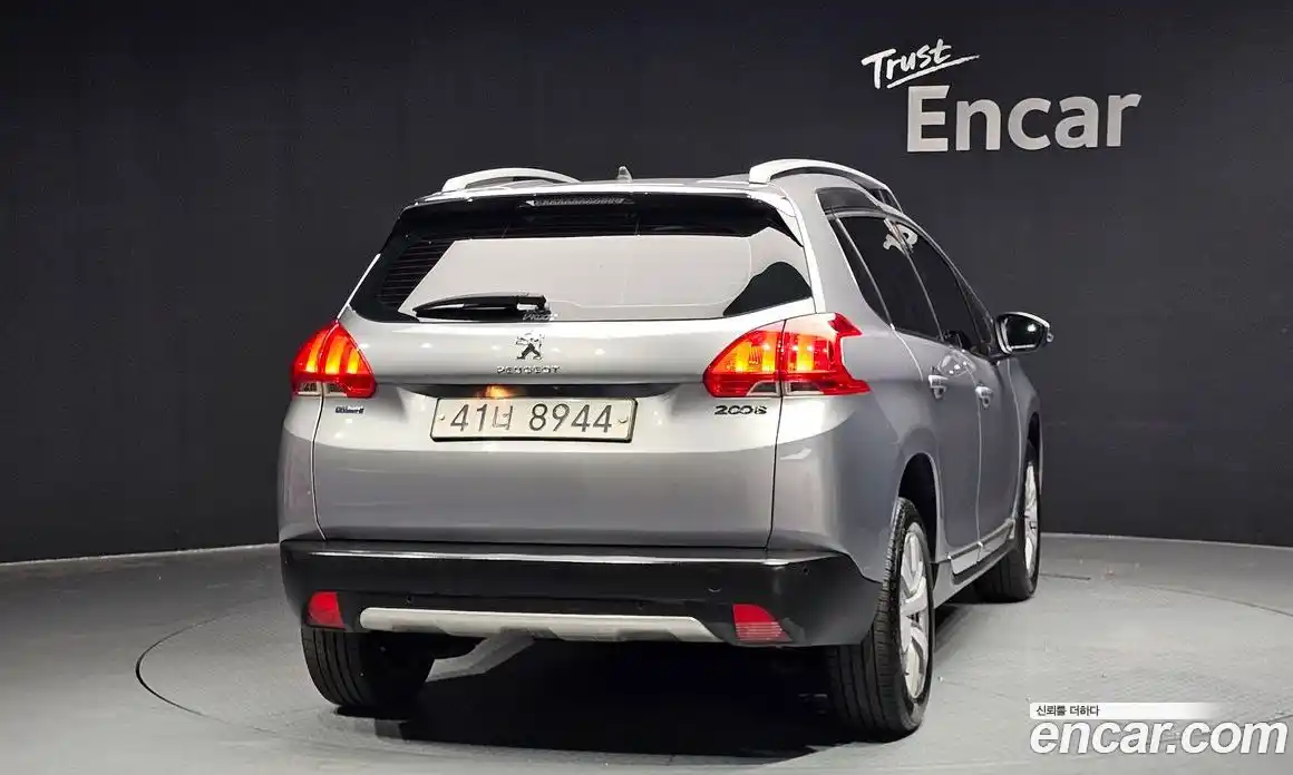 Peugeot 2008 2016 1.6 автомат (гидро), фото 4