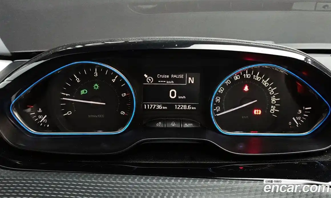 Peugeot 2008 2016 1.6 автомат (гидро), фото 8