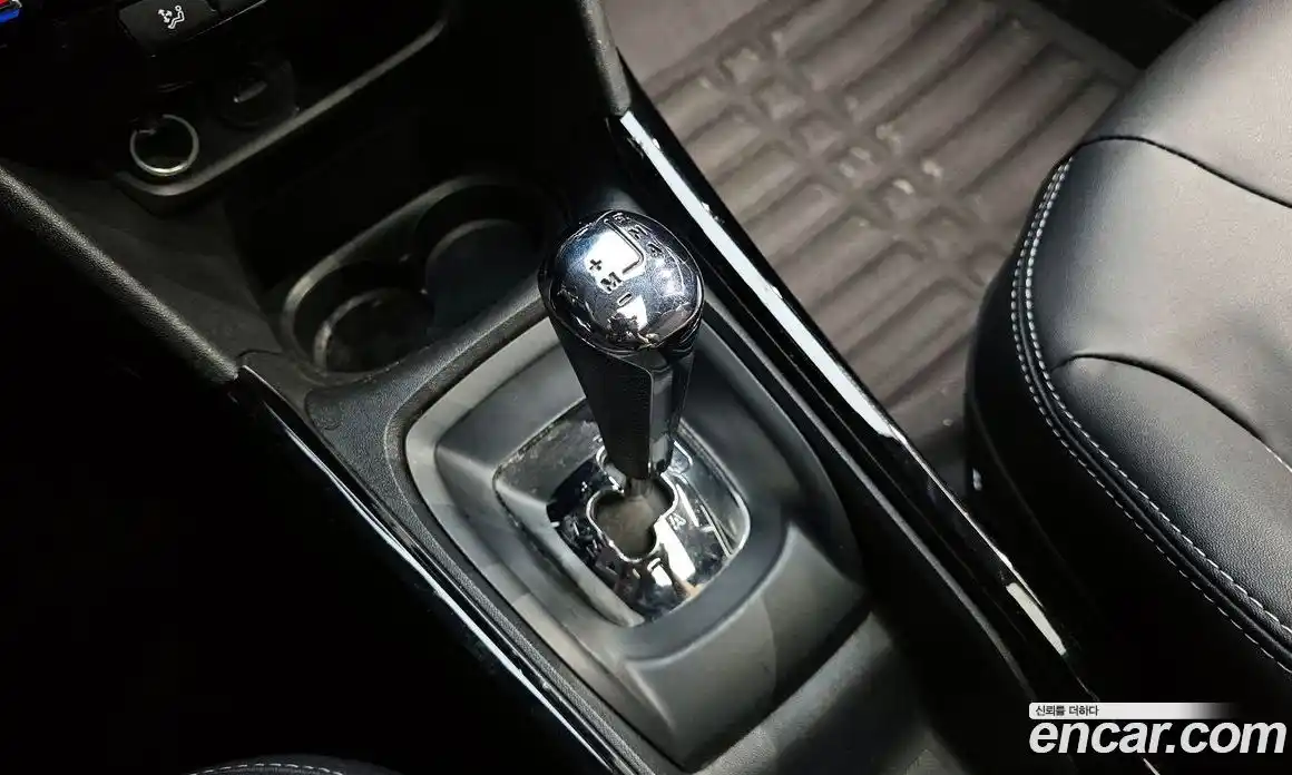 Peugeot 2008 2016 1.6 автомат (гидро), фото 9