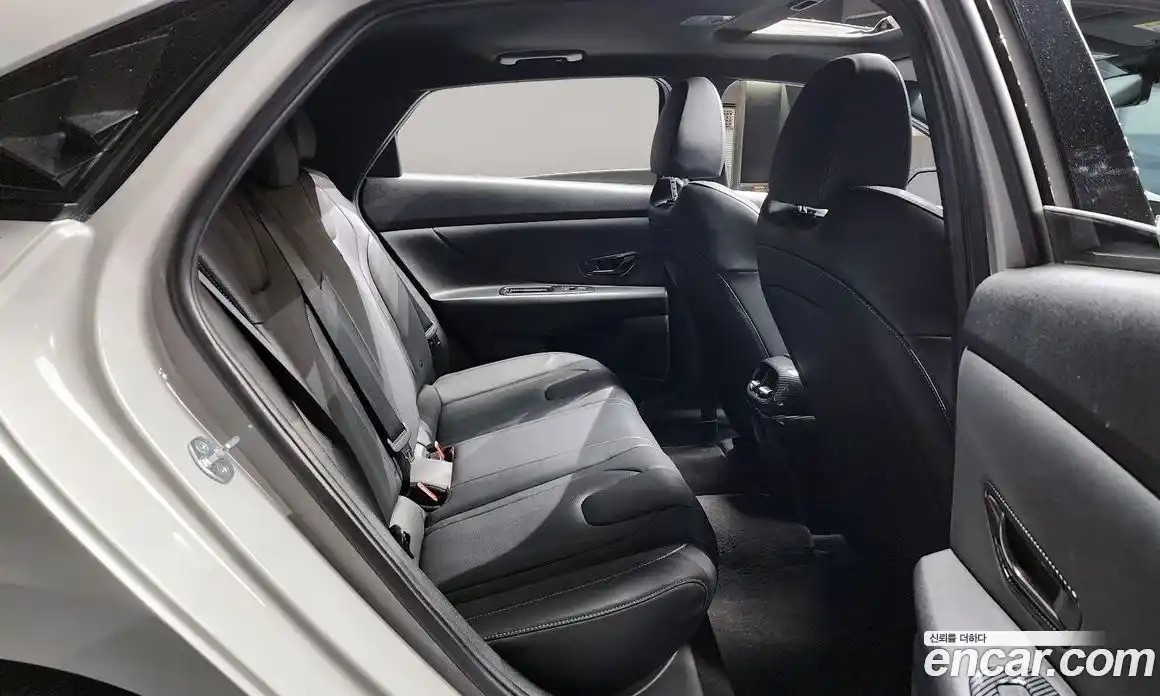 Hyundai Avante 2022 2.0 автомат (гидро), фото 12