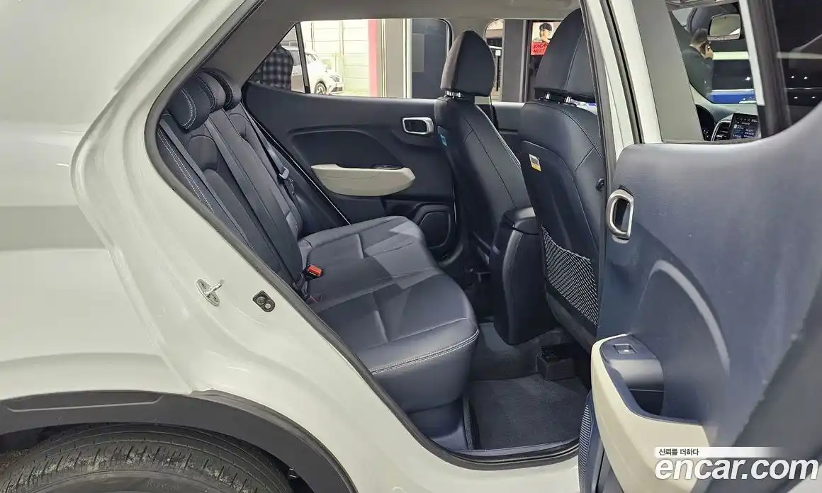 Hyundai Venue 2021 1.6 автомат (гидро), фото 12