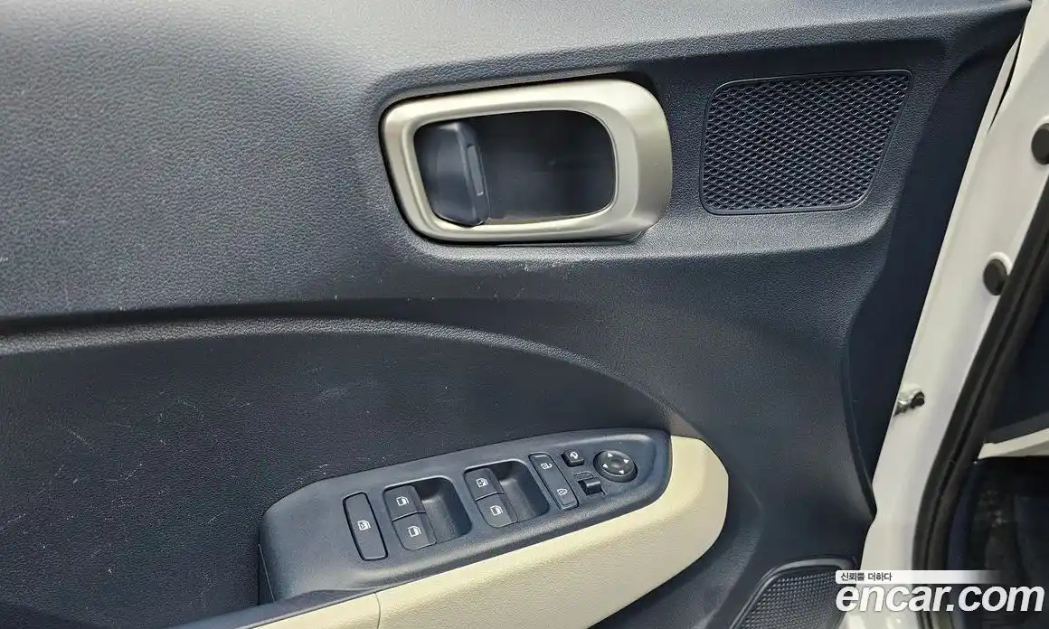 Hyundai Venue 2021 1.6 автомат (гидро), фото 16