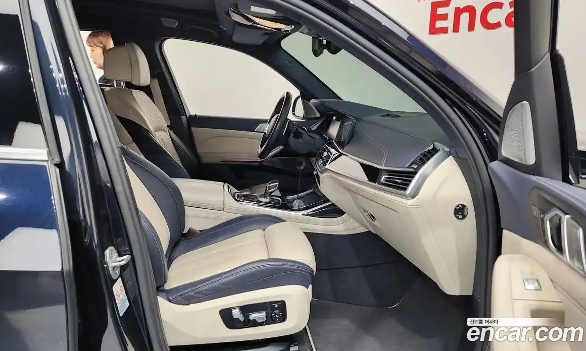 BMW X7 2021 4.4 автомат (гидро), фото 11