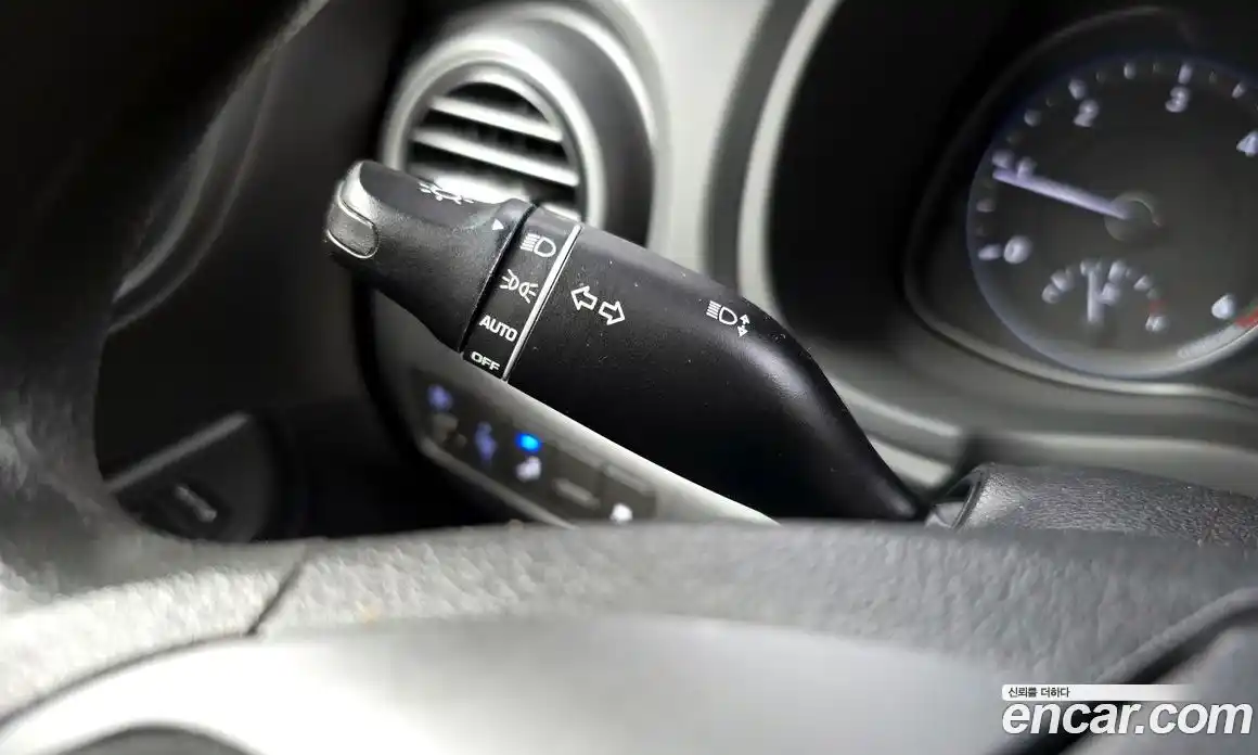 Hyundai Kona 2019 1.6 автомат (гидро), фото 19