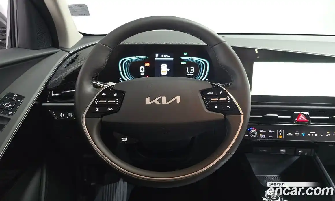 Kia Niro 2025 1.6 автомат (гидро), фото 13