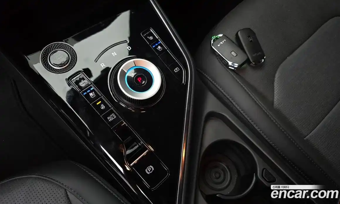 Kia Niro 2025 1.6 автомат (гидро), фото 9