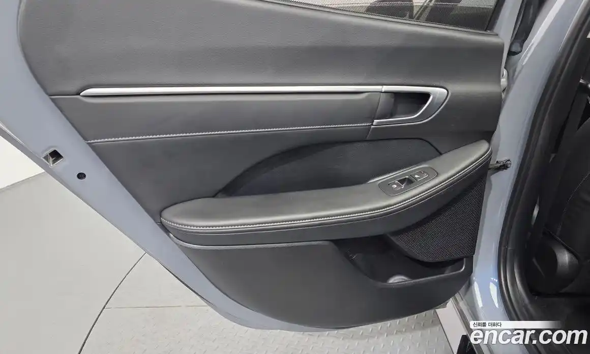 Hyundai Sonata 2024 2.0 автомат (гидро), фото 15