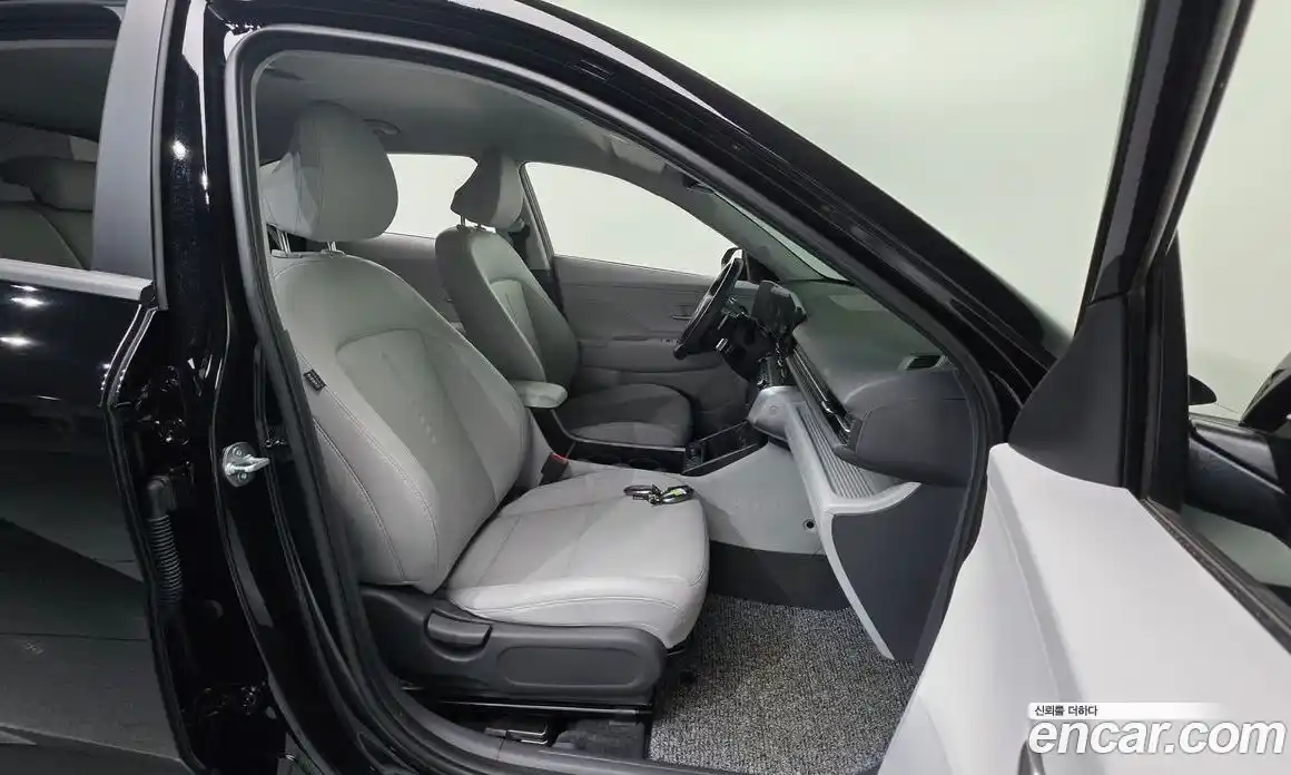 Hyundai Kona 2025 2.0 автомат (гидро), фото 13