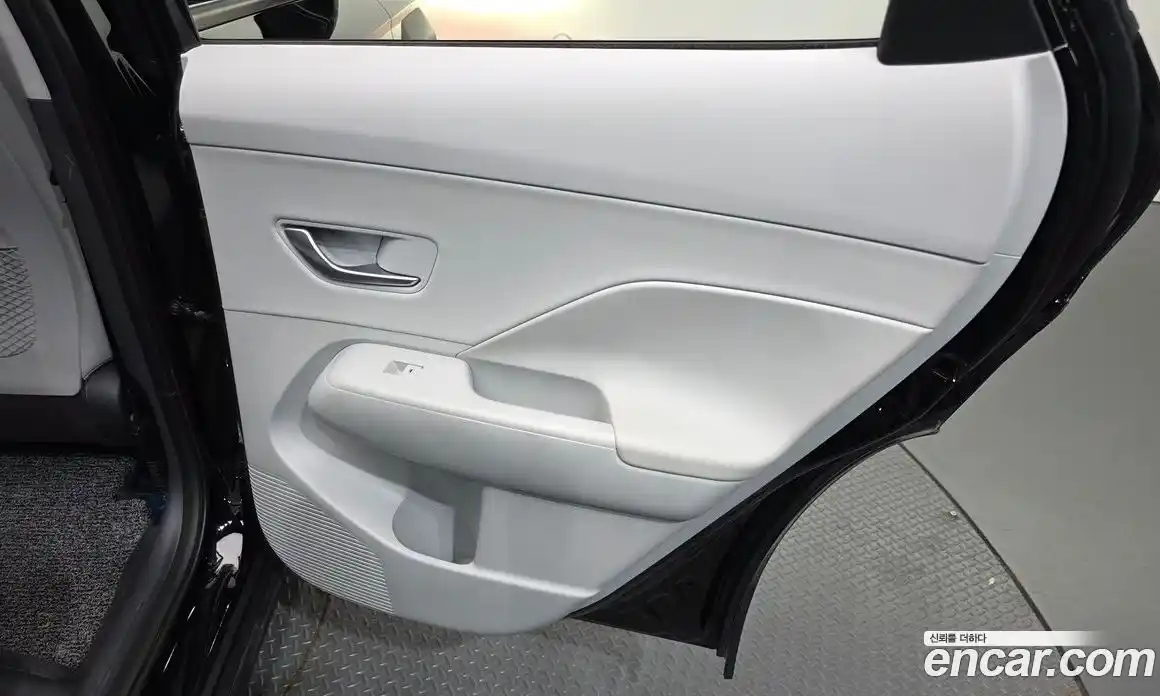 Hyundai Kona 2025 2.0 автомат (гидро), фото 15