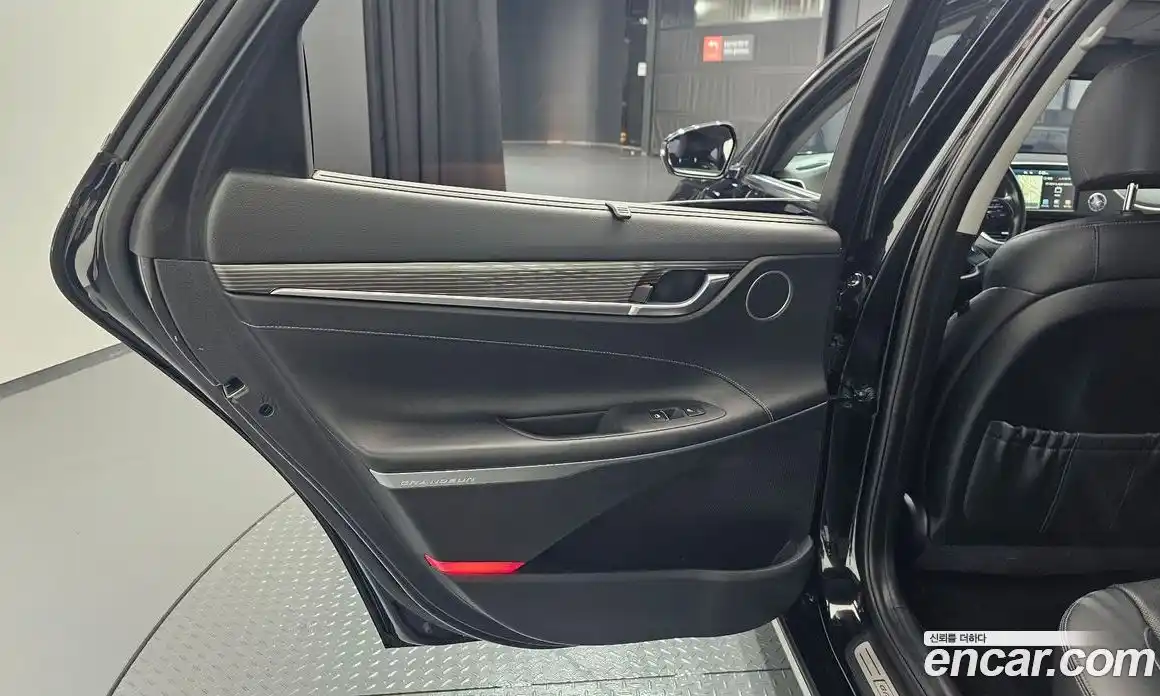 Hyundai Grandeur 2016 2.4 автомат (гидро), фото 14