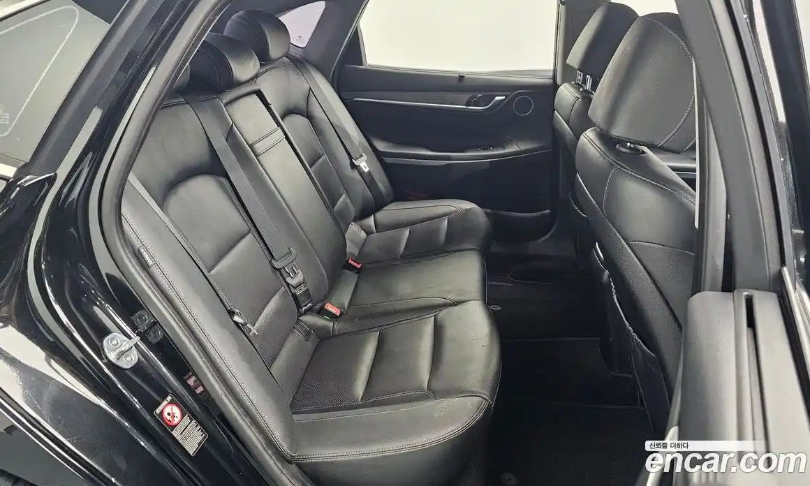 Hyundai Grandeur 2016 2.4 автомат (гидро), фото 16
