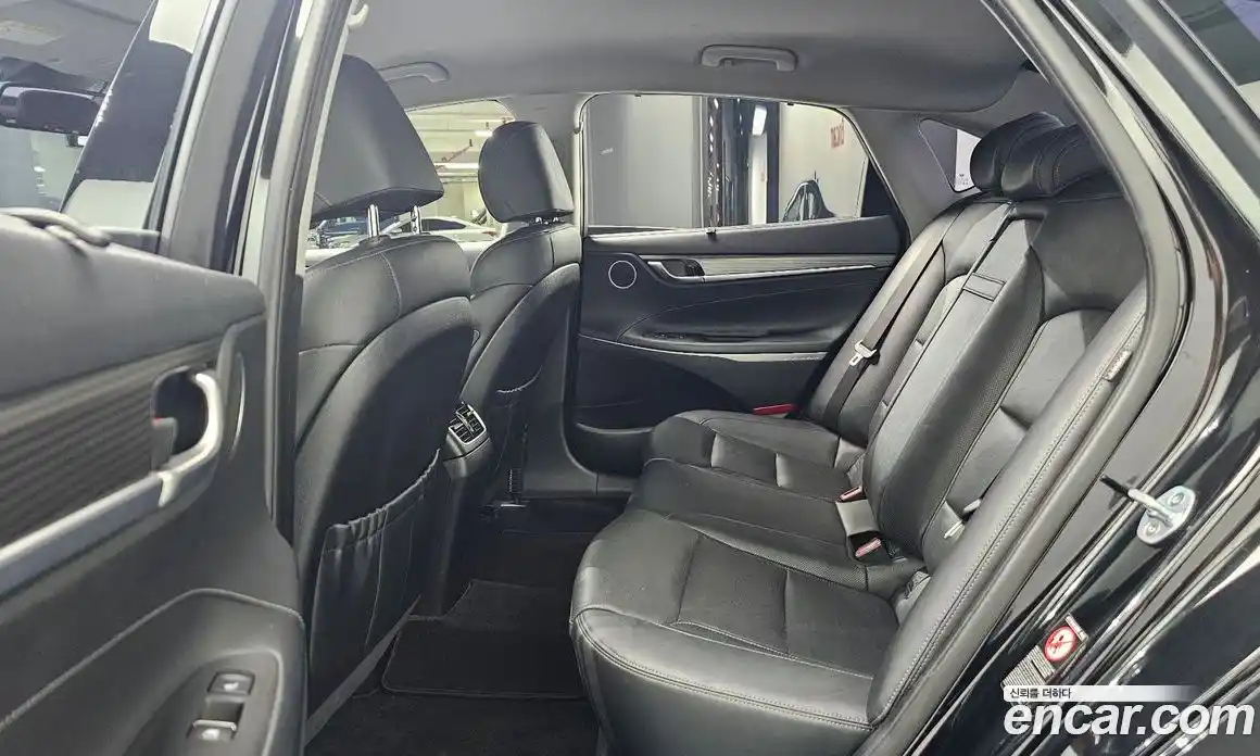 Hyundai Grandeur 2016 2.4 автомат (гидро), фото 17