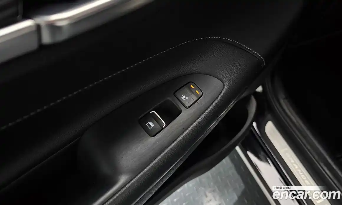 Hyundai Grandeur 2016 2.4 автомат (гидро), фото 26