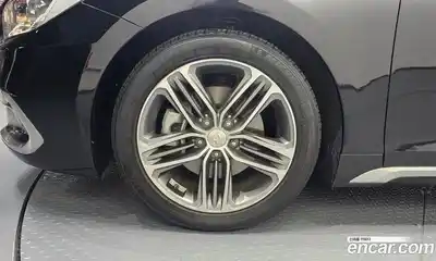 Hyundai Grandeur 2016 2.4 автомат (гидро), миниатюра 4