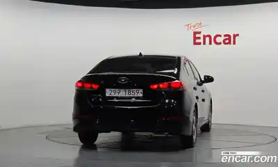 Hyundai Avante 2018 1.6 автомат (гидро), миниатюра 4