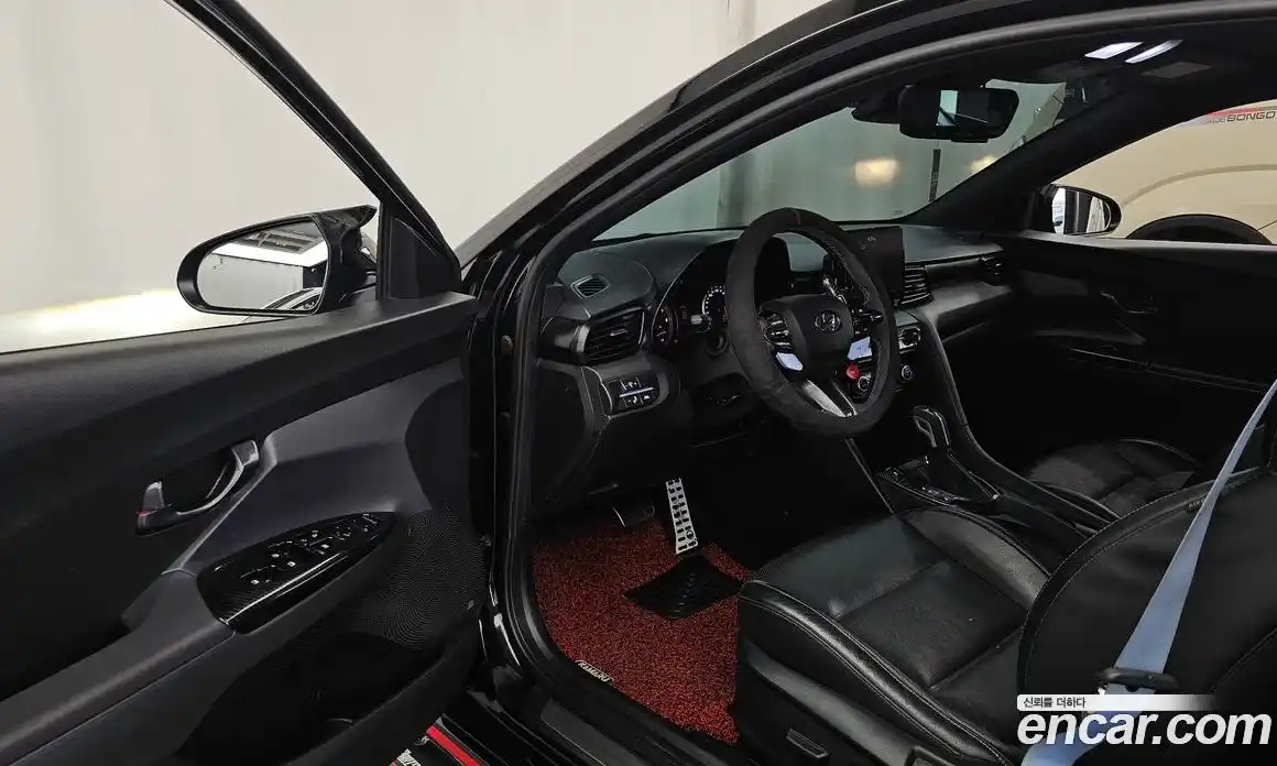 Hyundai Veloster 2020 2.0 автомат (гидро), фото 13