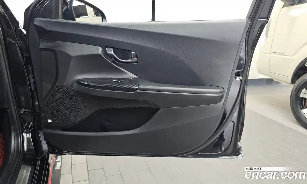 Hyundai Veloster 2020 2.0 автомат (гидро), фото 15