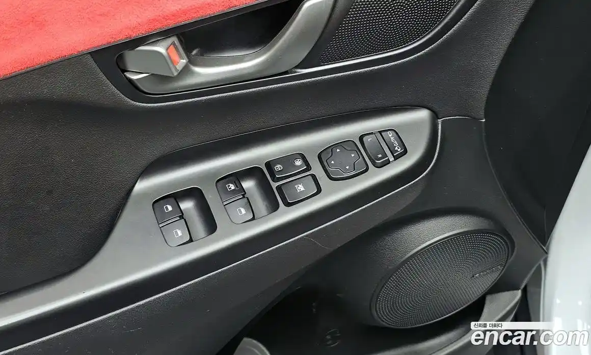 Hyundai Kona 2019 1.6 автомат (гидро), фото 19