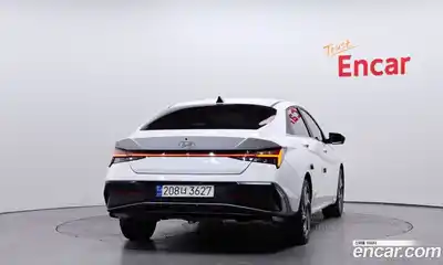 Hyundai Avante 2023 1.6 автомат (гидро), миниатюра 4