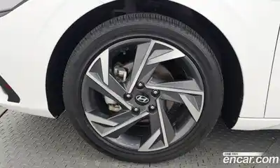 Hyundai Avante 2023 1.6 автомат (гидро), миниатюра 5
