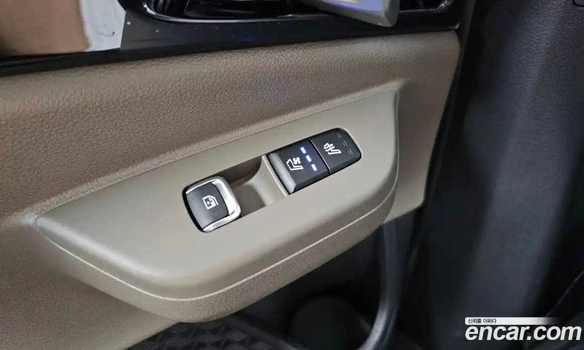 Kia Carnival 2025 1.6 автомат (гидро), фото 25
