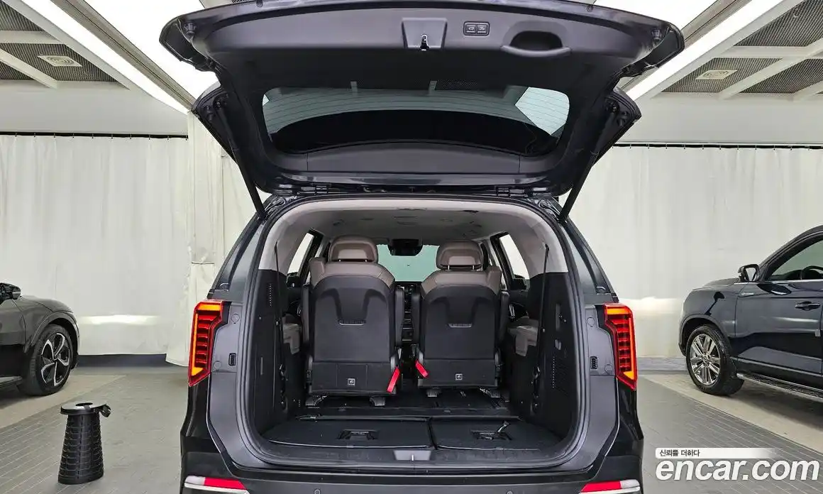 Kia Carnival 2025 1.6 автомат (гидро), фото 26