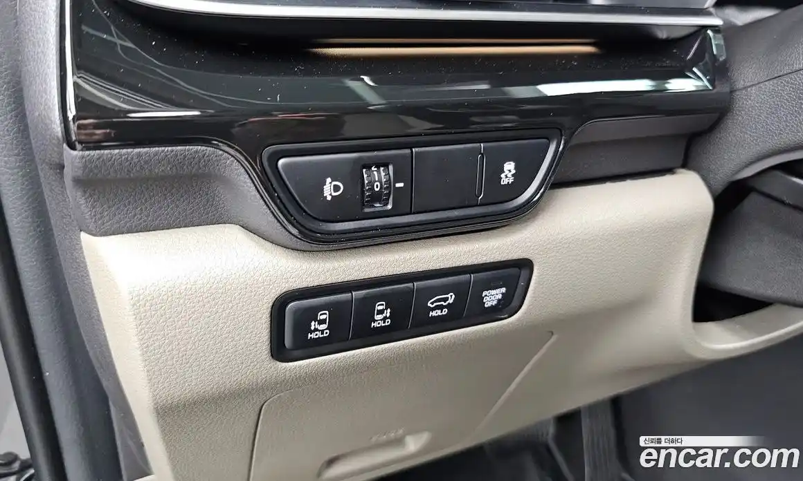 Kia Carnival 2025 1.6 автомат (гидро), фото 28