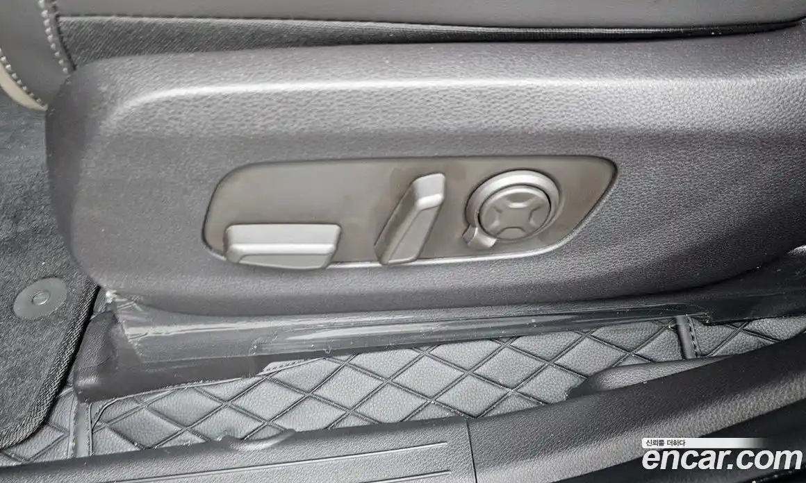 Kia Carnival 2025 1.6 автомат (гидро), фото 31