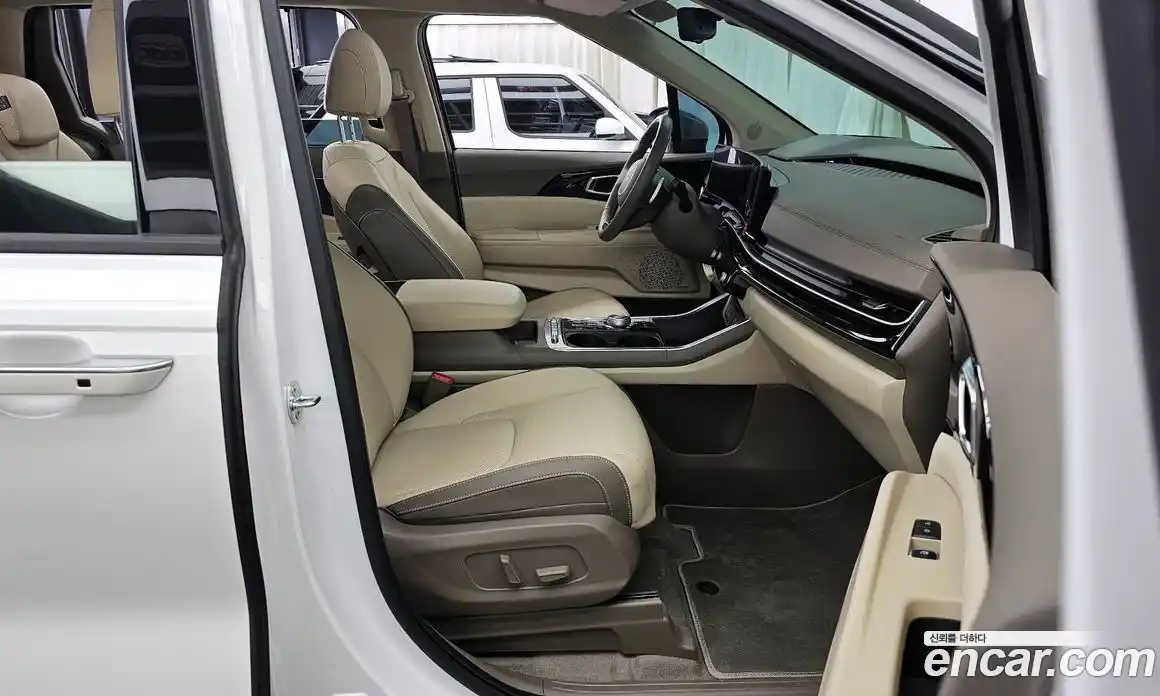 Kia Carnival 2023 3.5 автомат (гидро), фото 16