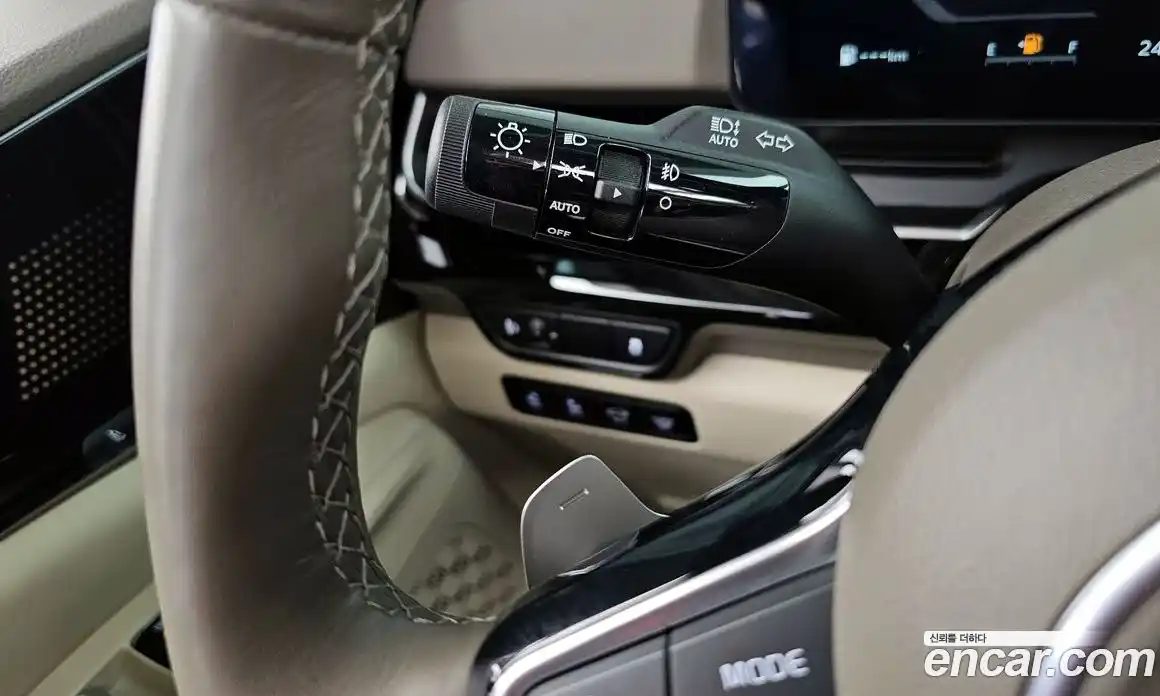 Kia Carnival 2023 3.5 автомат (гидро), фото 35