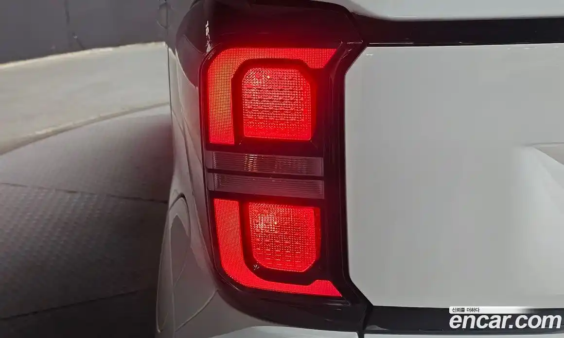 Kia Ray 2023 1.0 автомат (гидро), фото 9
