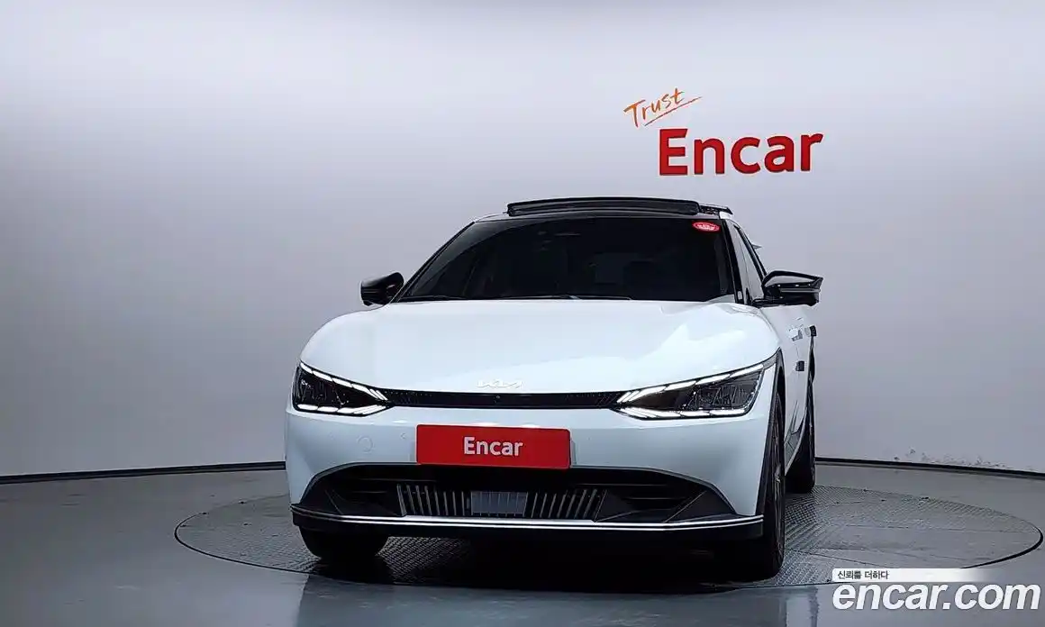 Kia EV6 2023 0.1 автомат (гидро), фото 3