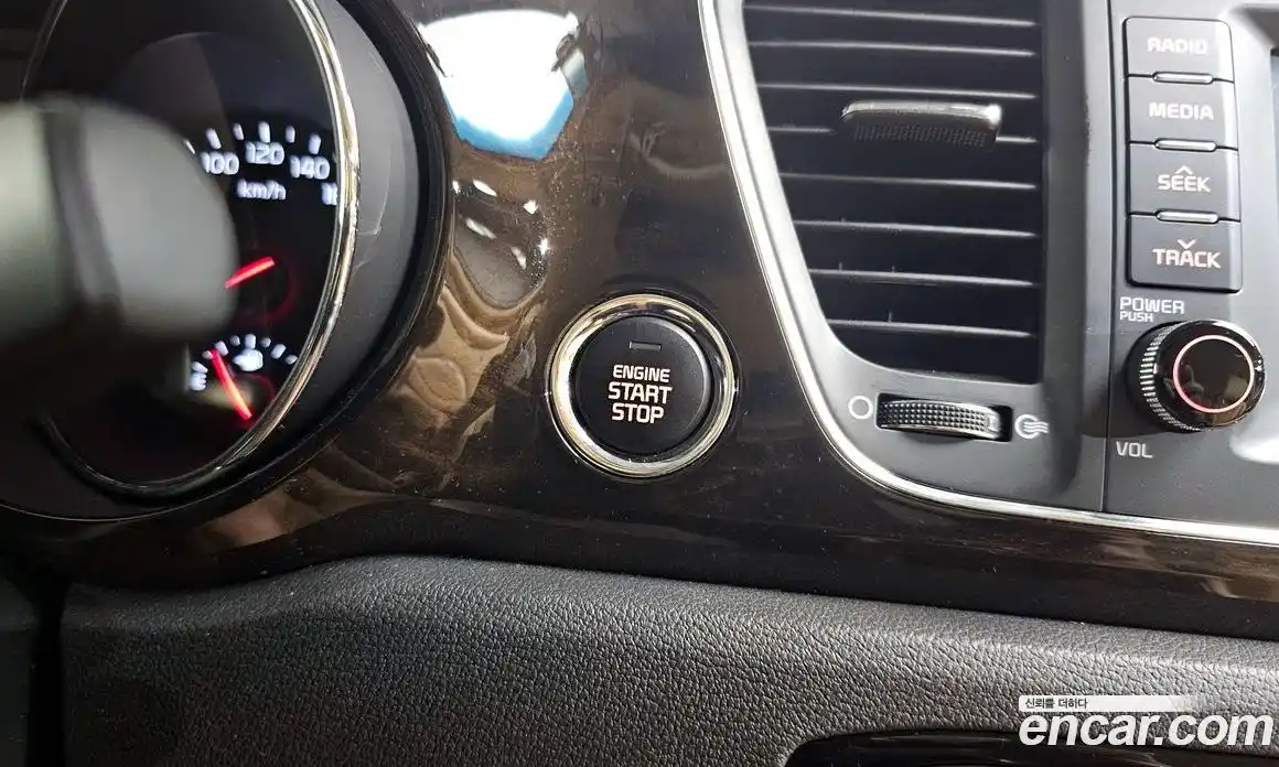 Kia Carnival 2019 3.3 автомат (гидро), фото 24