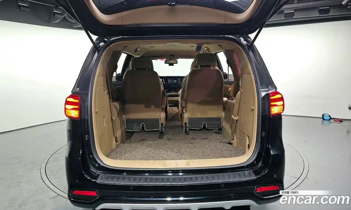 Kia Carnival 2019 3.3 автомат (гидро), фото 26