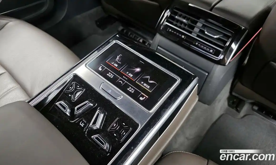Audi A8 2021 3.0 автомат (гидро), фото 24